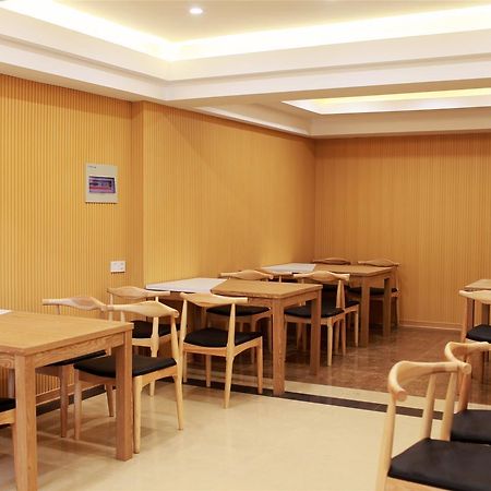 Greentree Inn Huanggang Qichun County Ouyada Square Express Hotel Dış mekan fotoğraf