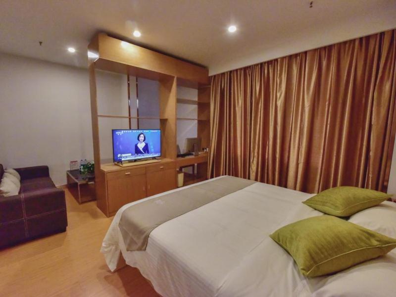 Greentree Inn Huanggang Qichun County Ouyada Square Express Hotel Dış mekan fotoğraf