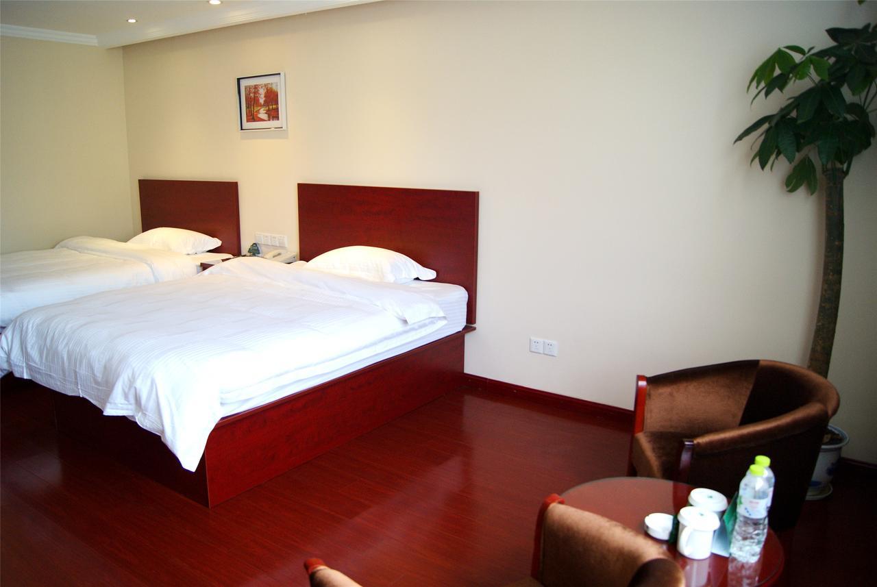 Greentree Inn Huanggang Qichun County Ouyada Square Express Hotel Dış mekan fotoğraf
